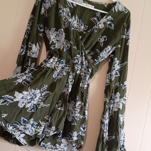 Abercrombie & Fitch floral romper boho bell sleeve - Picture 7 of 8